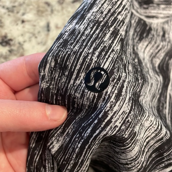 Lululemon Pants Namaskar Size 4 - Picture 7 of 12